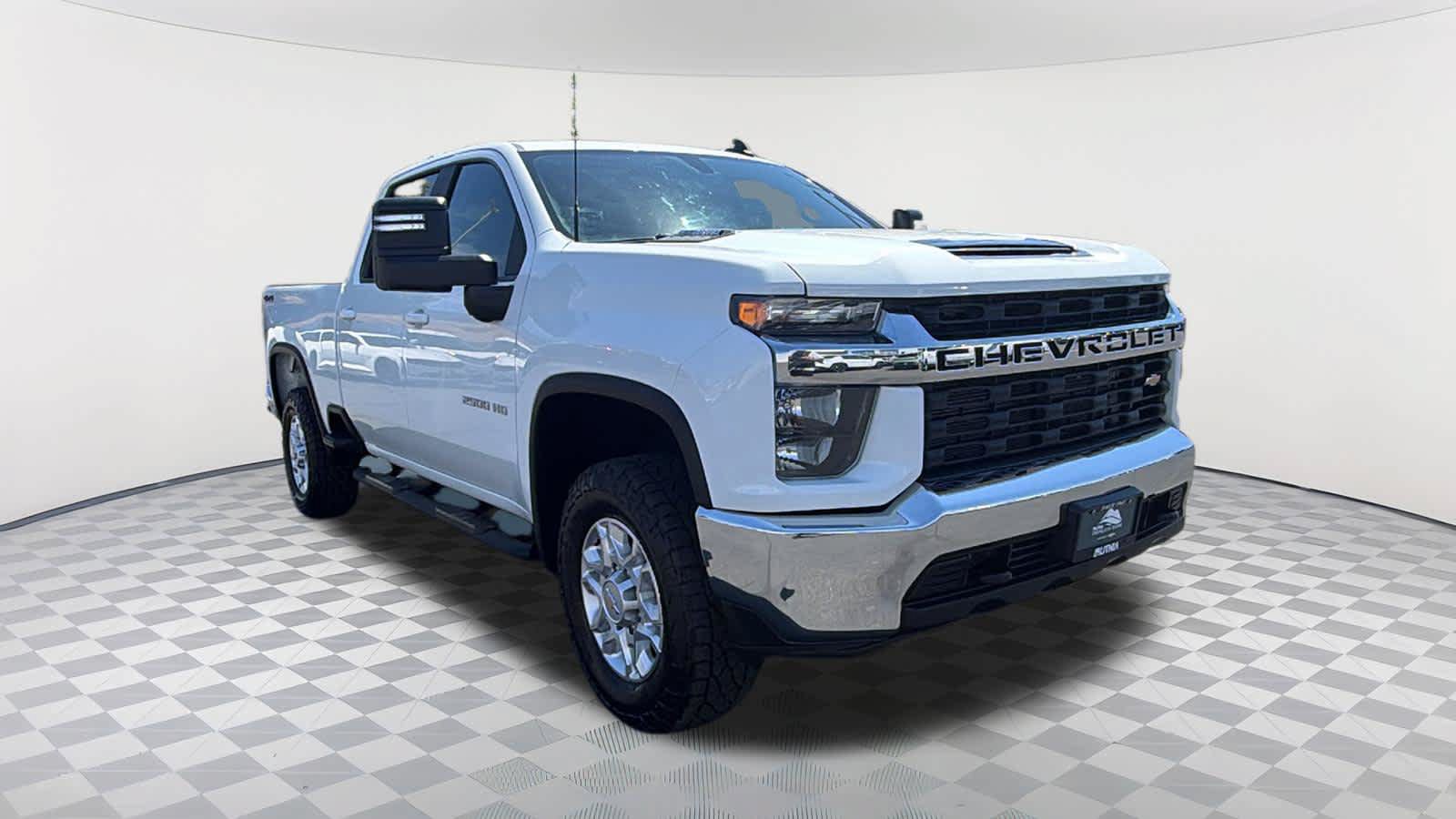 Used 2021 Chevrolet Silverado 2500 LT w/ Fleet Comfort Package AWD/4WD image 3