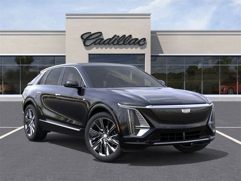 New 2026 Cadillac Lyriq Signature Luxury image 7