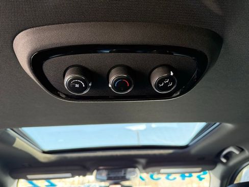 Used 2022 Dodge Durango R/T w/ Blacktop Package image 30