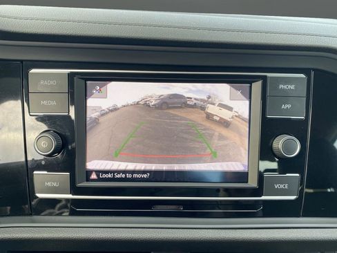 Used 2023 Volkswagen Jetta S image 8