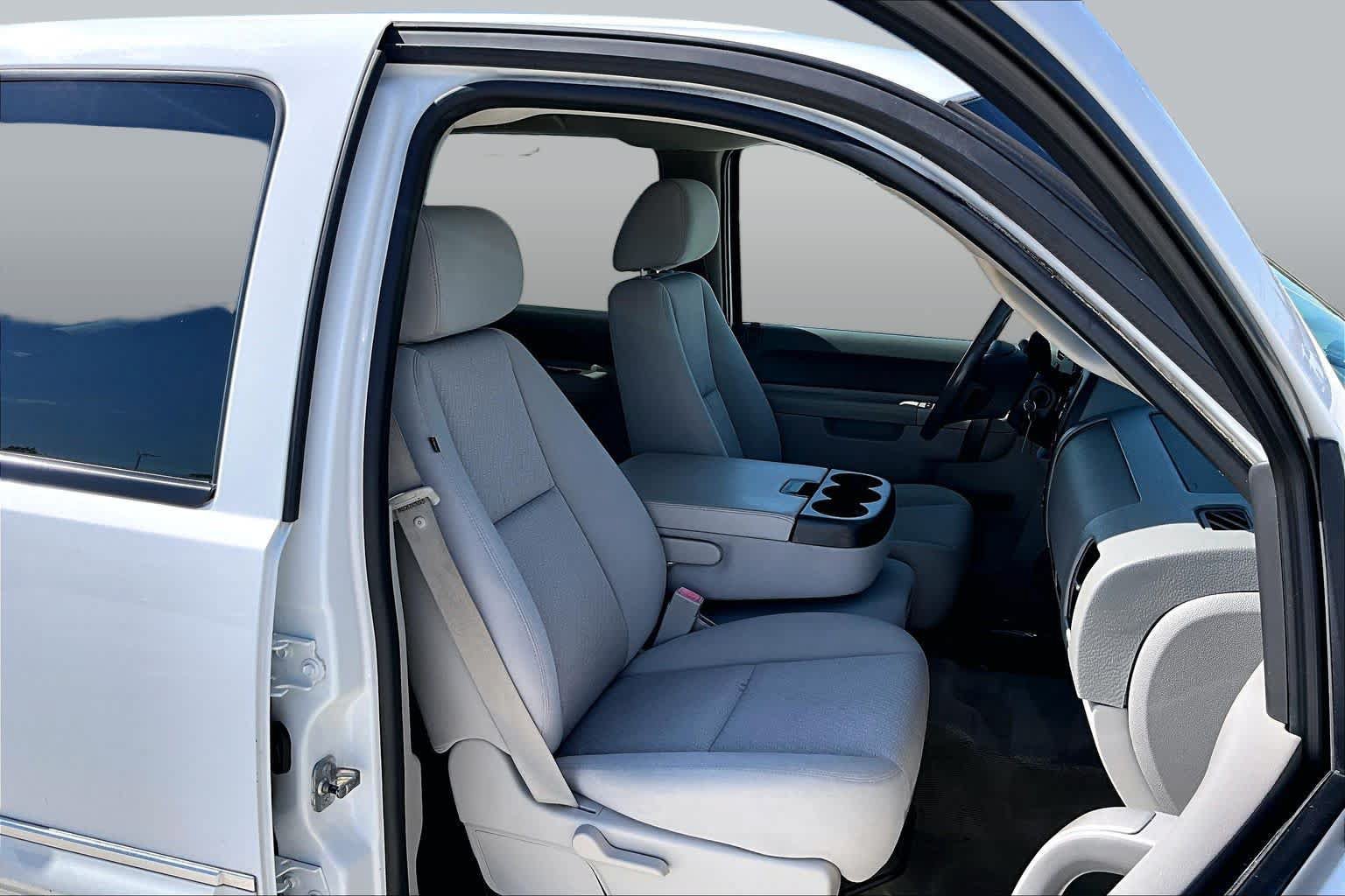 Used 2011 GMC Sierra 1500 SLE w/ Regional Value Package RWD image 8
