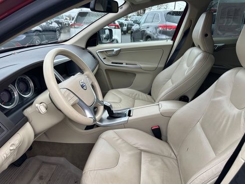 Used 2013 Volvo XC60 T6 image 12