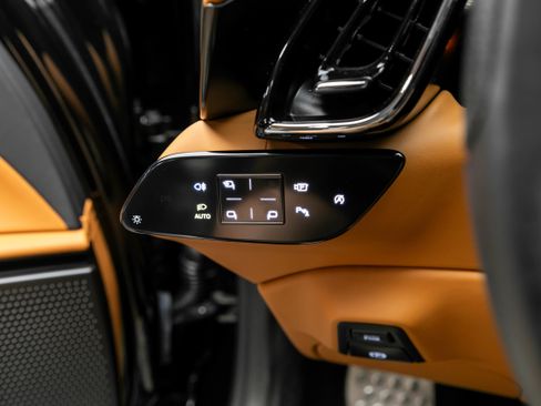 Certified 2024 Ferrari Roma image 26