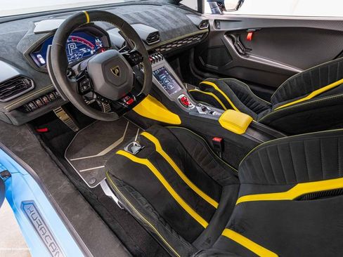 Used 2022 Lamborghini Huracan STO image 28