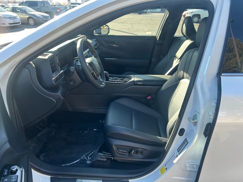 Certified 2026 Toyota Crown Platinum image 11