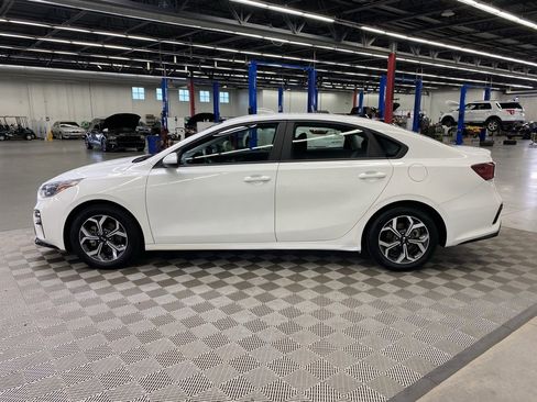 Used 2021 Kia Forte LXS image 5