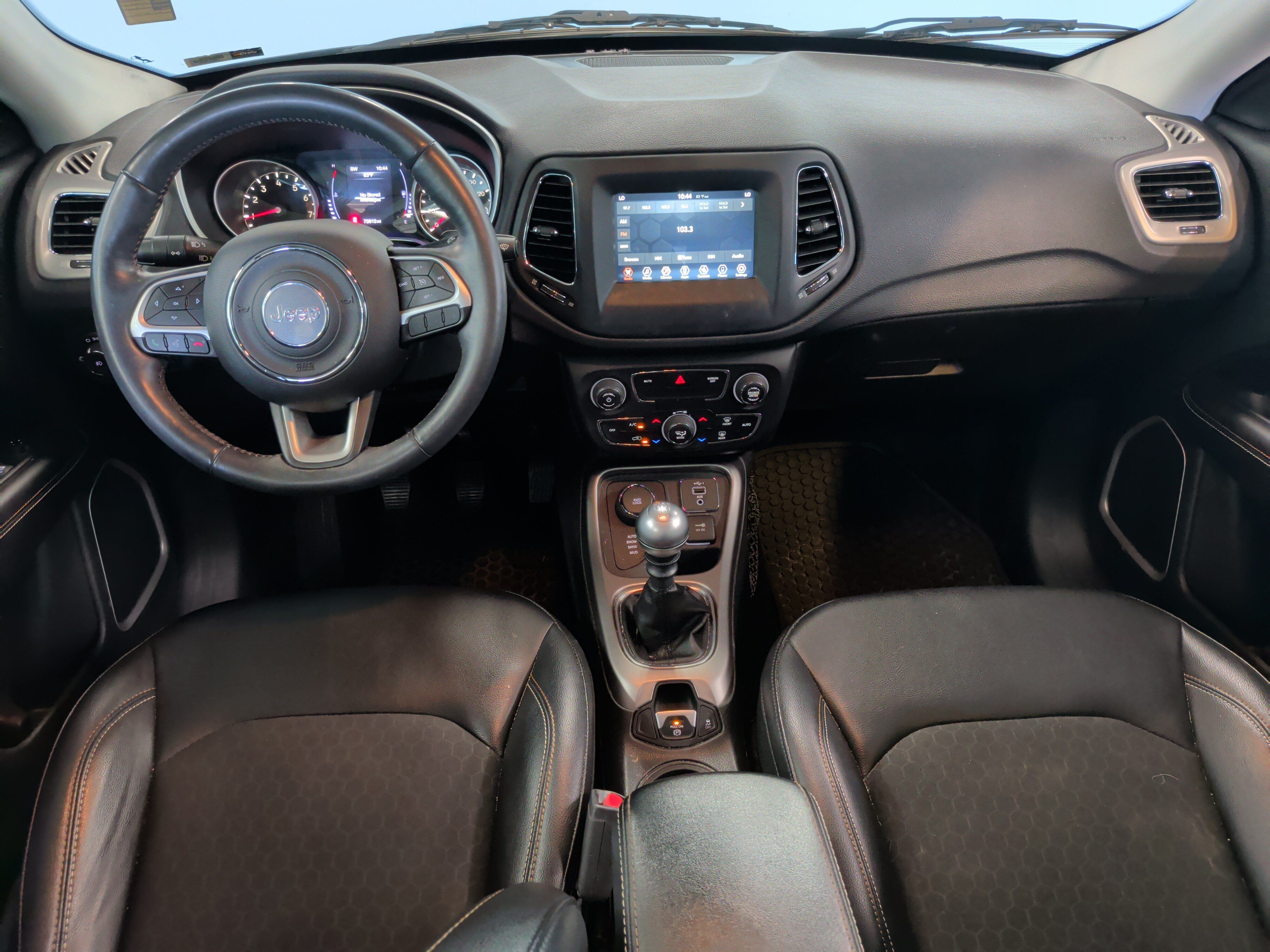 Used 2019 Jeep Compass Latitude w/ Cold Weather Group AWD/4WD image 16