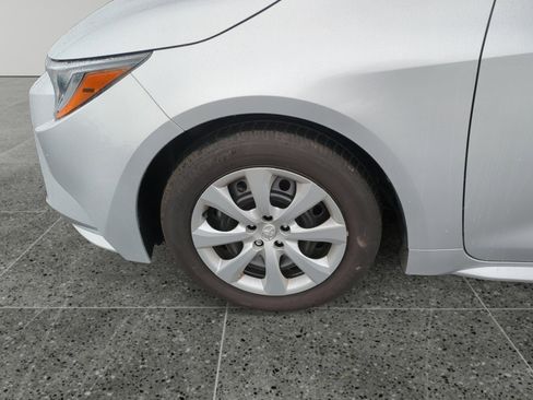 Certified 2025 Toyota Corolla LE image 14