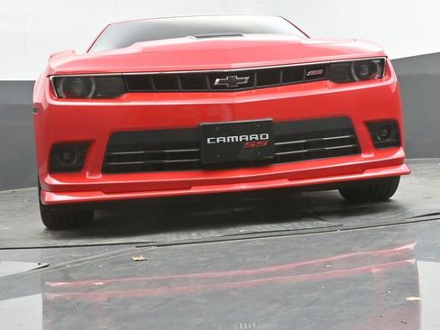 Used 2015 Chevrolet Camaro SS w/ RS Package image 24