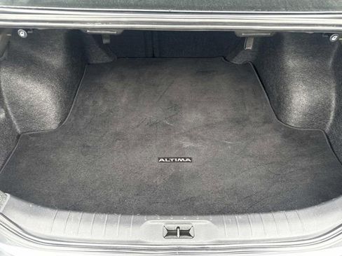 Used 2024 Nissan Altima 2.5 SV image 8