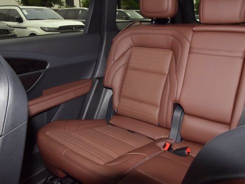 New 2026 Lincoln Nautilus Reserve w/ Jet Appearance Package AWD/4WD image 19