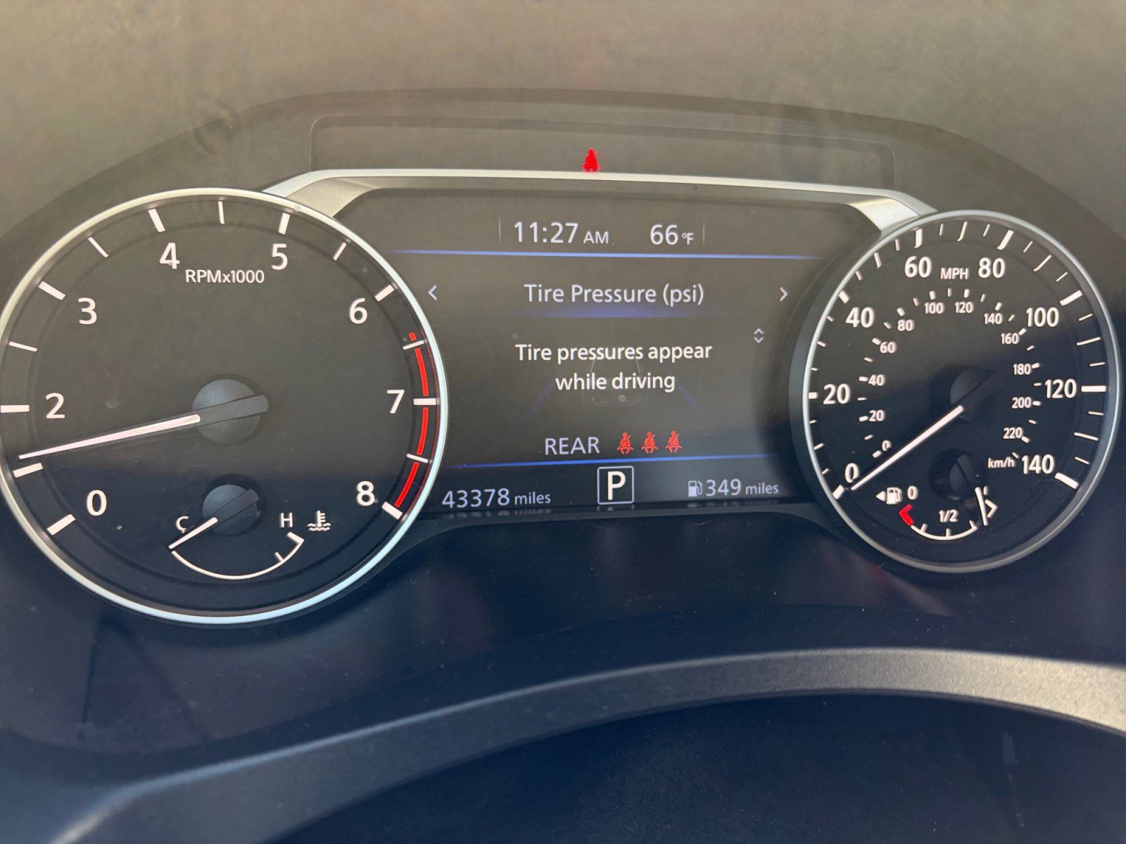 Used 2025 Nissan Altima 2.5 SV FWD image 11
