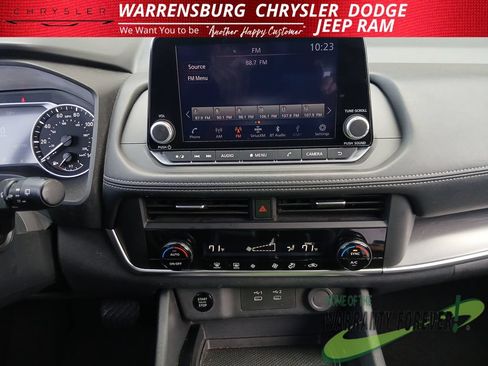 Used 2024 Nissan Rogue SV AWD/4WD image 22