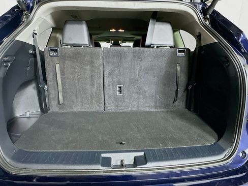 Used 2024 Toyota Highlander XLE image 31