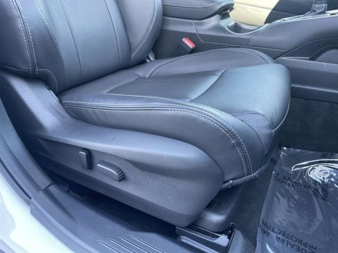 Used 2023 Subaru Outback Touring XT image 9
