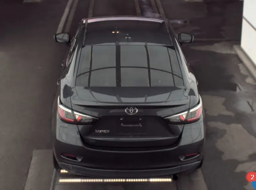 Used 2019 Toyota Yaris LE FWD image 4