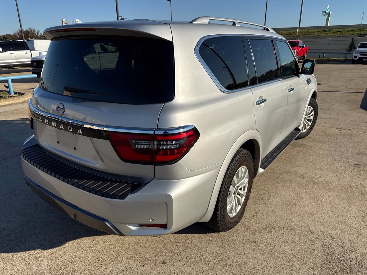 Used 2024 Nissan Armada SV RWD image 11