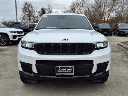New 2025 Jeep Grand Cherokee L Altitude RWD image 5