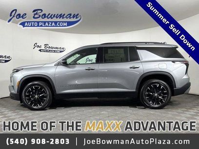 New 2025 Chevrolet Traverse LT w/ Sun and Wheel Package