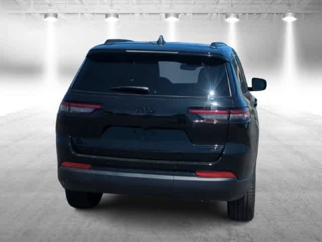 Certified 2025 Jeep Grand Cherokee L Limited w/ Black Appearance Package AWD/4WD image 7
