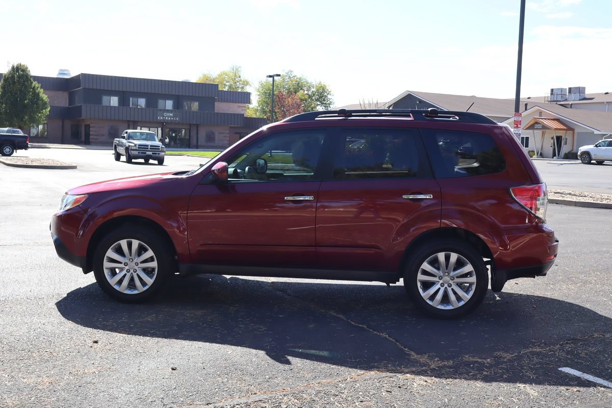Used 2013 Subaru Forester 2.5X Limited AWD/4WD image 10