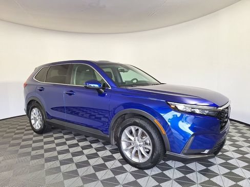 Used 2023 Honda CR-V EX image 3