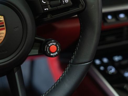 Certified 2025 Porsche 911 Carrera S RWD image 22