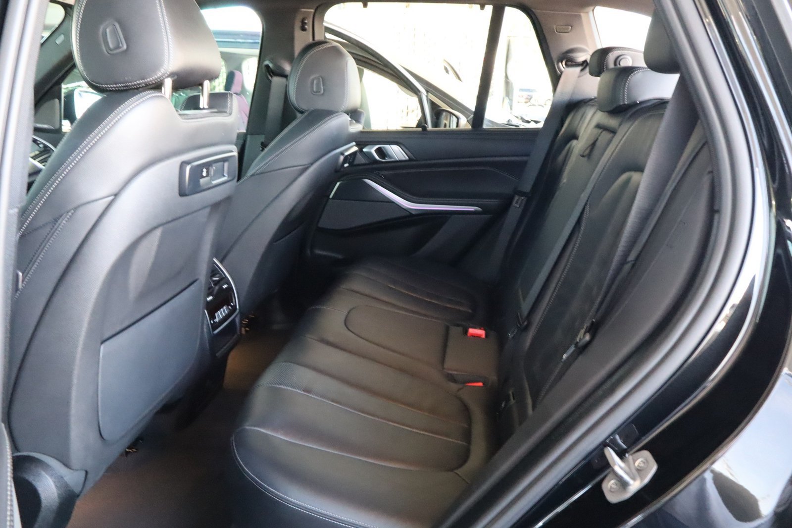 Used 2022 BMW X5 xDrive45e w/ M Sport Package AWD/4WD image 36