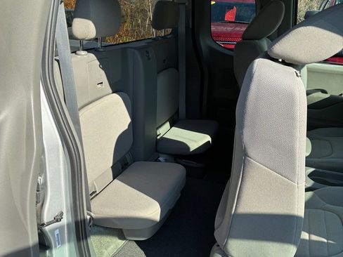 Used 2015 Nissan Frontier S image 22
