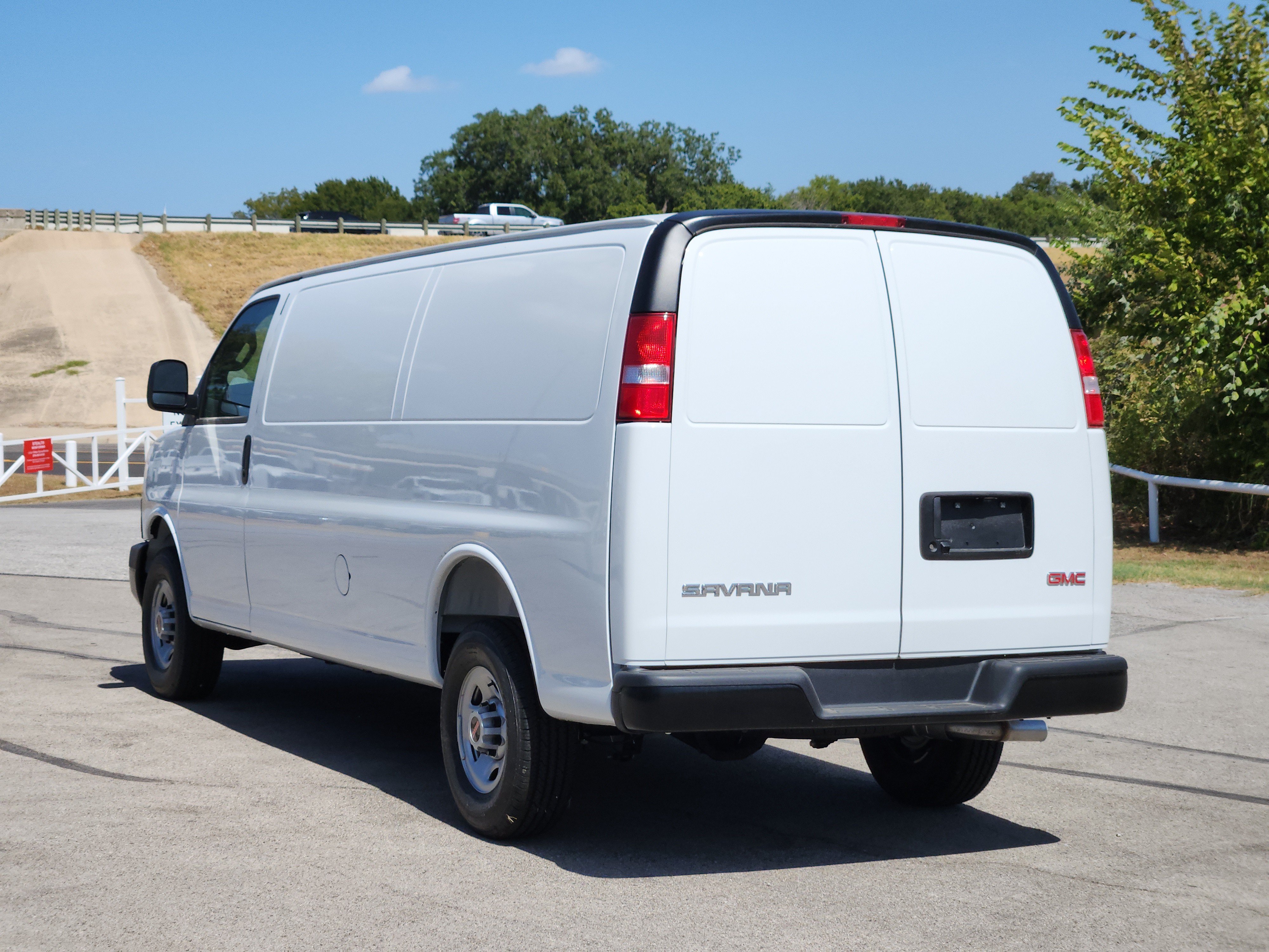 New 2026 GMC Savana 3500 Extended w/ Driver Convenience Package RWD image 3