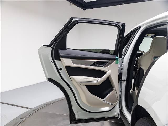 New 2026 Jaguar F-PACE R-Dynamic S AWD/4WD image 25