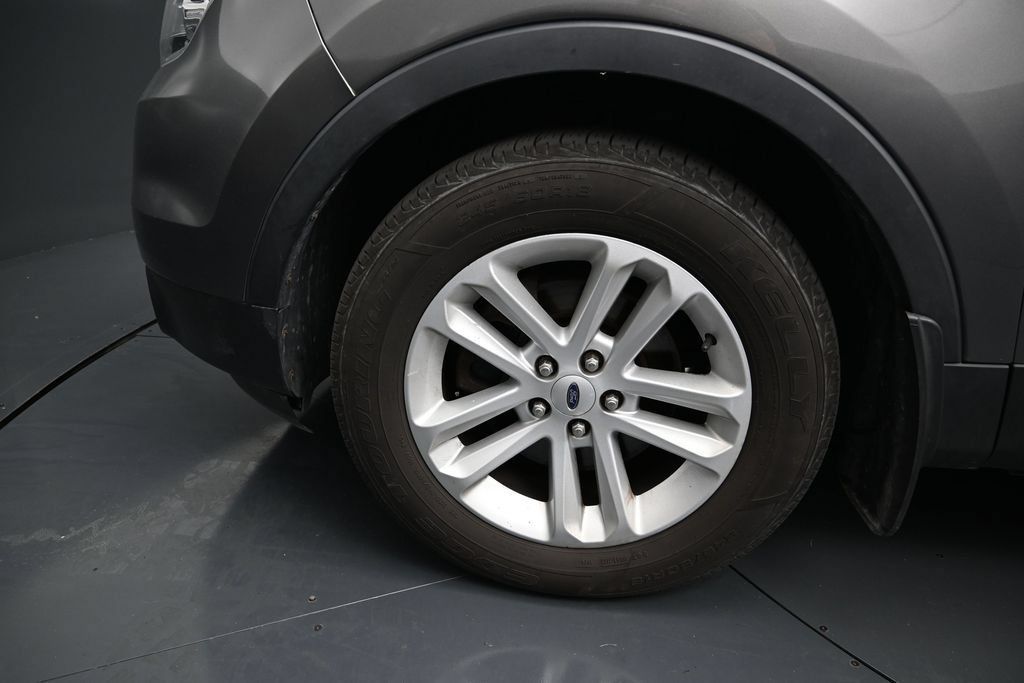 Used 2013 Ford Explorer XLT AWD/4WD image 16