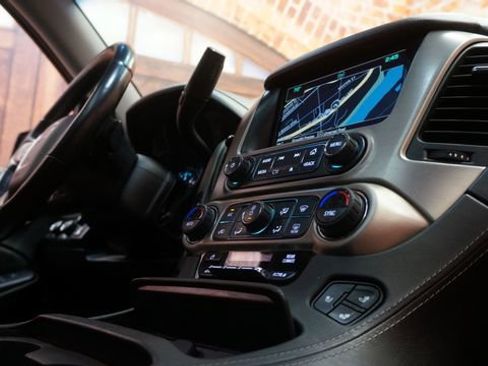 Used 2019 GMC Yukon Denali w/ Denali Ultimate Package AWD/4WD image 57