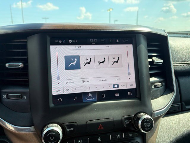 Used 2022 RAM 1500 Laramie AWD/4WD image 13
