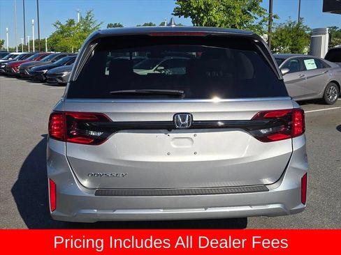 Used 2025 Honda Odyssey EX-L image 4