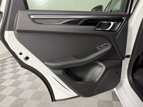 New 2026 Porsche Macan S image 27