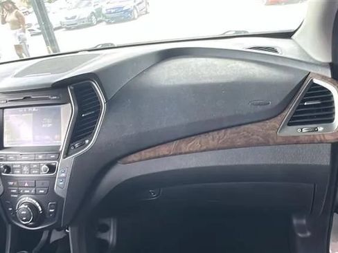 Used 2018 Hyundai Santa Fe Sport FWD image 8