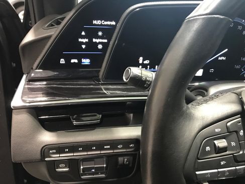 Used 2021 Cadillac Escalade Sport w/ Driver Assist Tech Package image 23