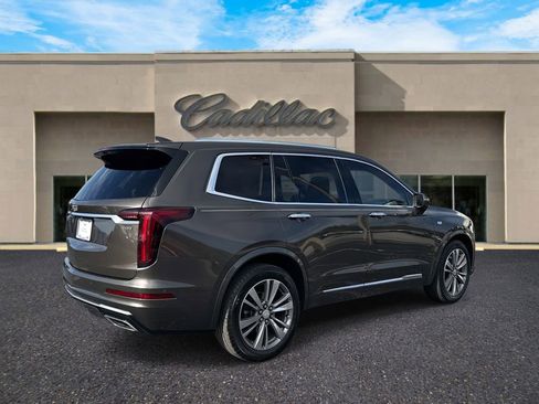 Used 2020 Cadillac XT6 Premium Luxury image 3