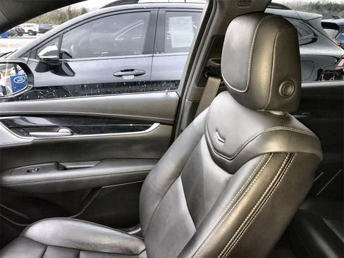 Used 2025 Cadillac XT5 Premium Luxury image 24