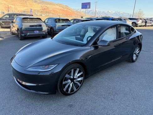 Used 2025 Tesla Model 3 Long Range image 2