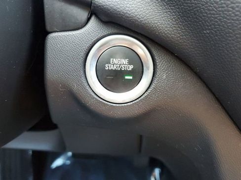 Used 2023 Chevrolet Equinox LT image 16