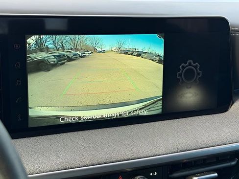 Certified 2025 Nissan Kicks SV image 28