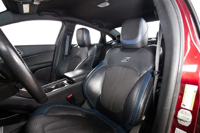 Used 2016 Chrysler 200 S w/ Comfort Group AWD/4WD image 17