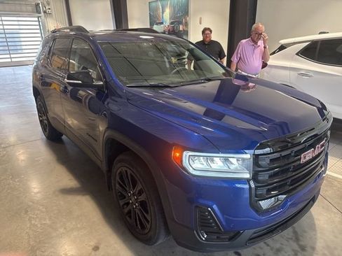 Used 2023 GMC Acadia SLE w/ Driver Convenience Package AWD/4WD image 2