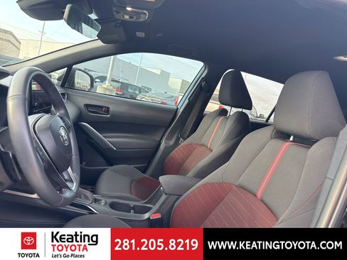 Used 2024 Toyota Corolla Cross AWD Hybrid image 16