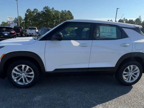 Used 2023 Chevrolet TrailBlazer LS image 5