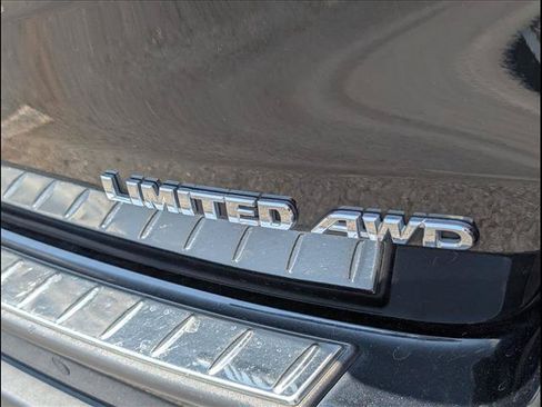 Used 2018 Toyota Highlander Limited Platinum AWD/4WD image 10
