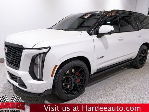 Used 2025 Cadillac Escalade V w/ LPO, Floor Liner Package AWD/4WD image 2
