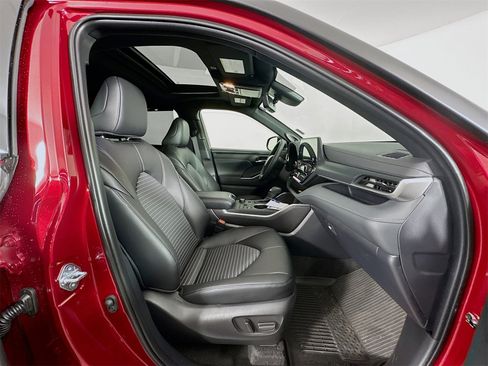 New 2026 Toyota Highlander XSE image 31